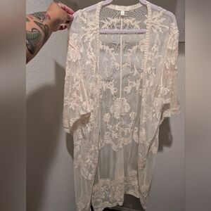 Adiva Sheer Floral Embroidered Kimono Robe — Cream